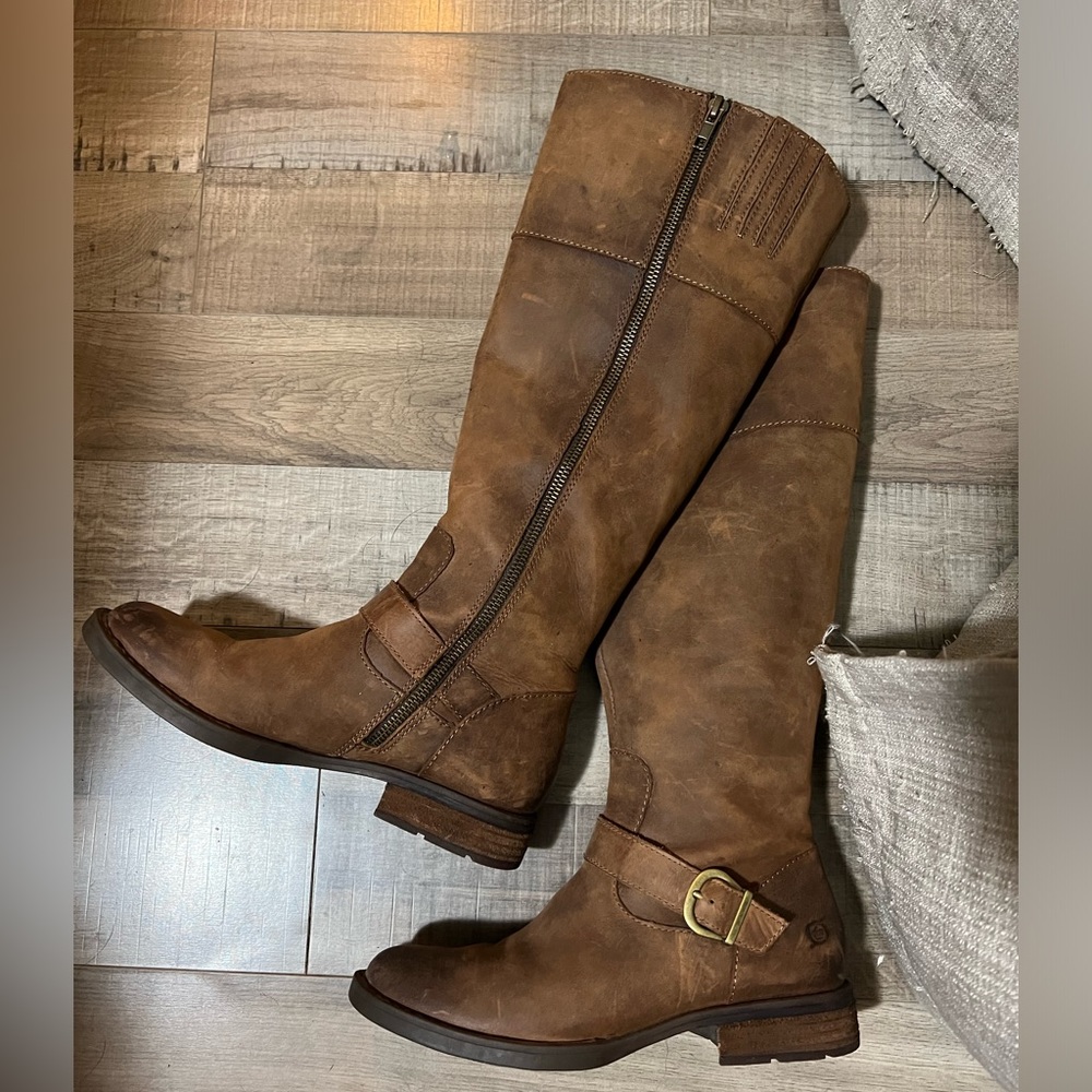 Born- Braydon Knee High Boot in Brown size 6.5